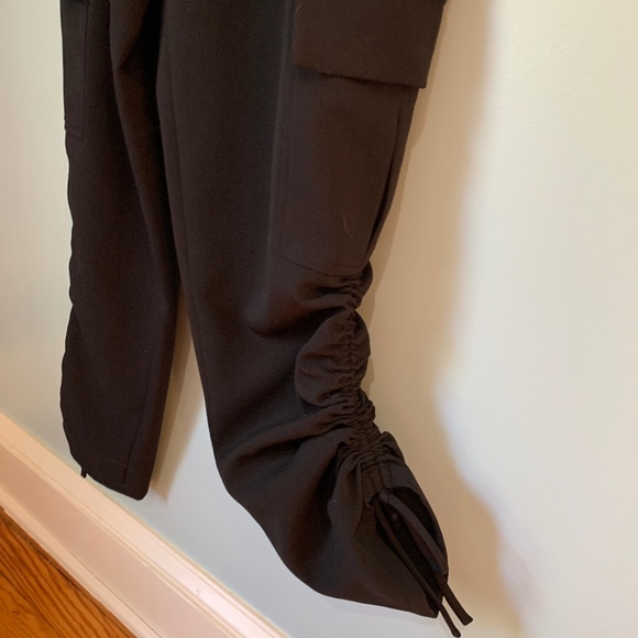 Elie Tahari Women's Zuma Slim Leg Cinch Cargo Pants Black Size Small - Picture 3 of 10